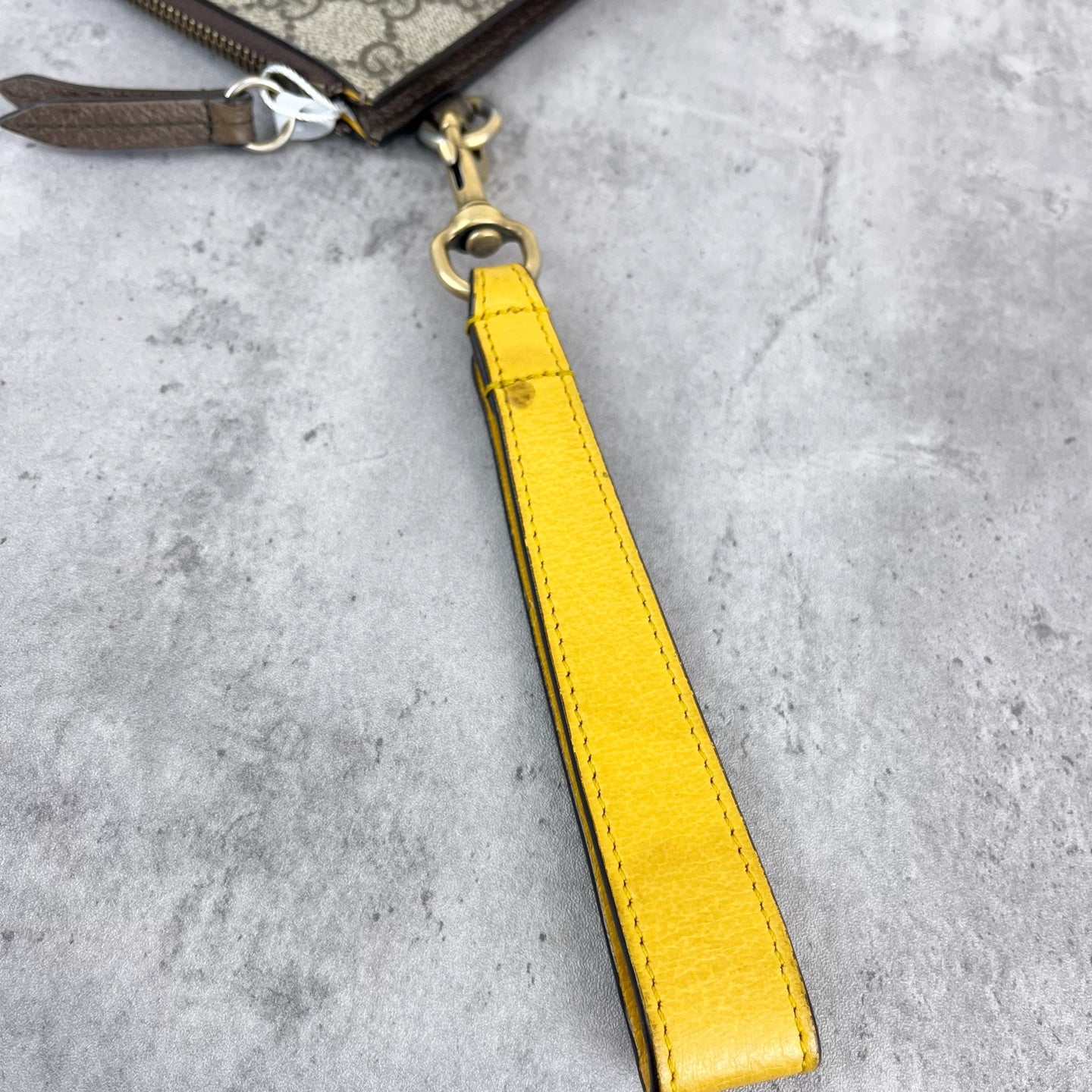 Gucci Neo Vintage GG Supreme canvas clutch bag Canvas Yellow Clutch 473956 K9GOT 8861