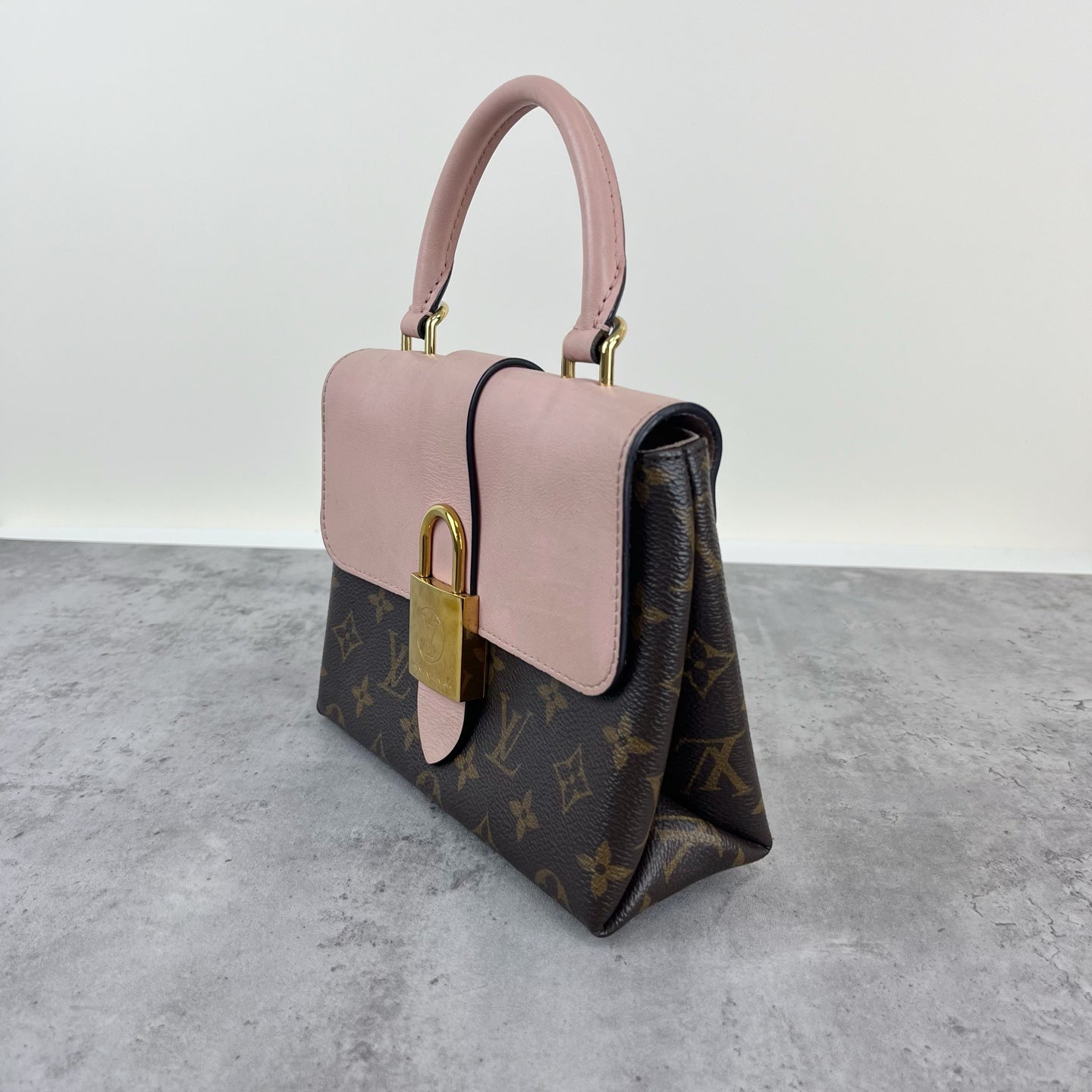 Louis Vuitton Pink M44080