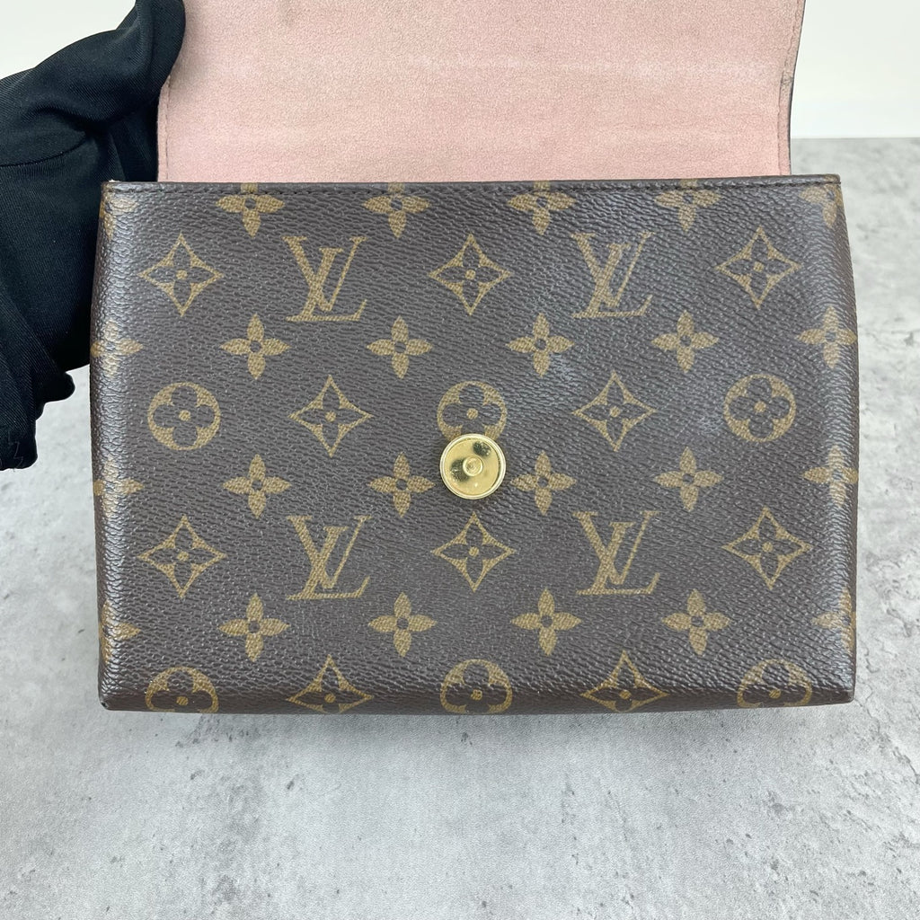 Louis Vuitton Pink M44080