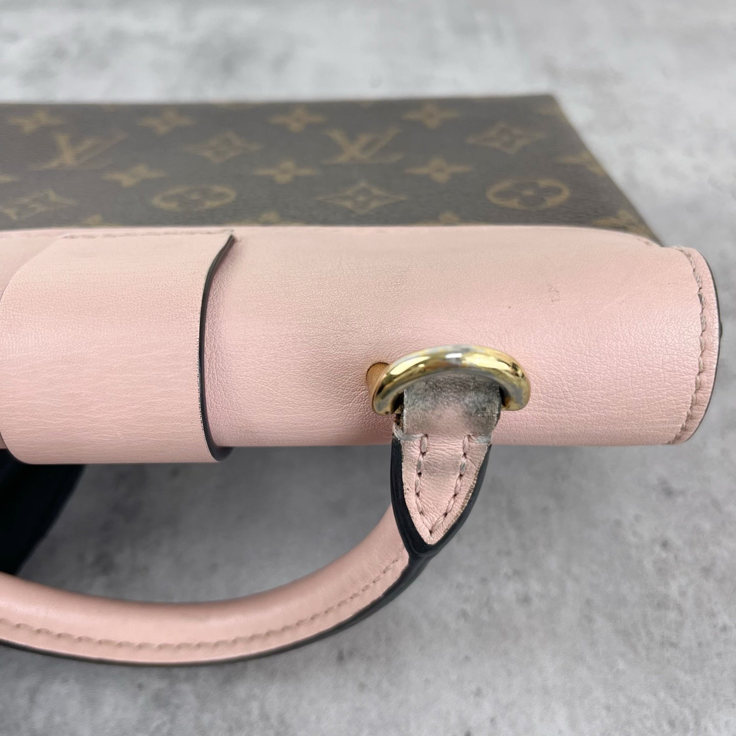 Louis Vuitton Pink M44080