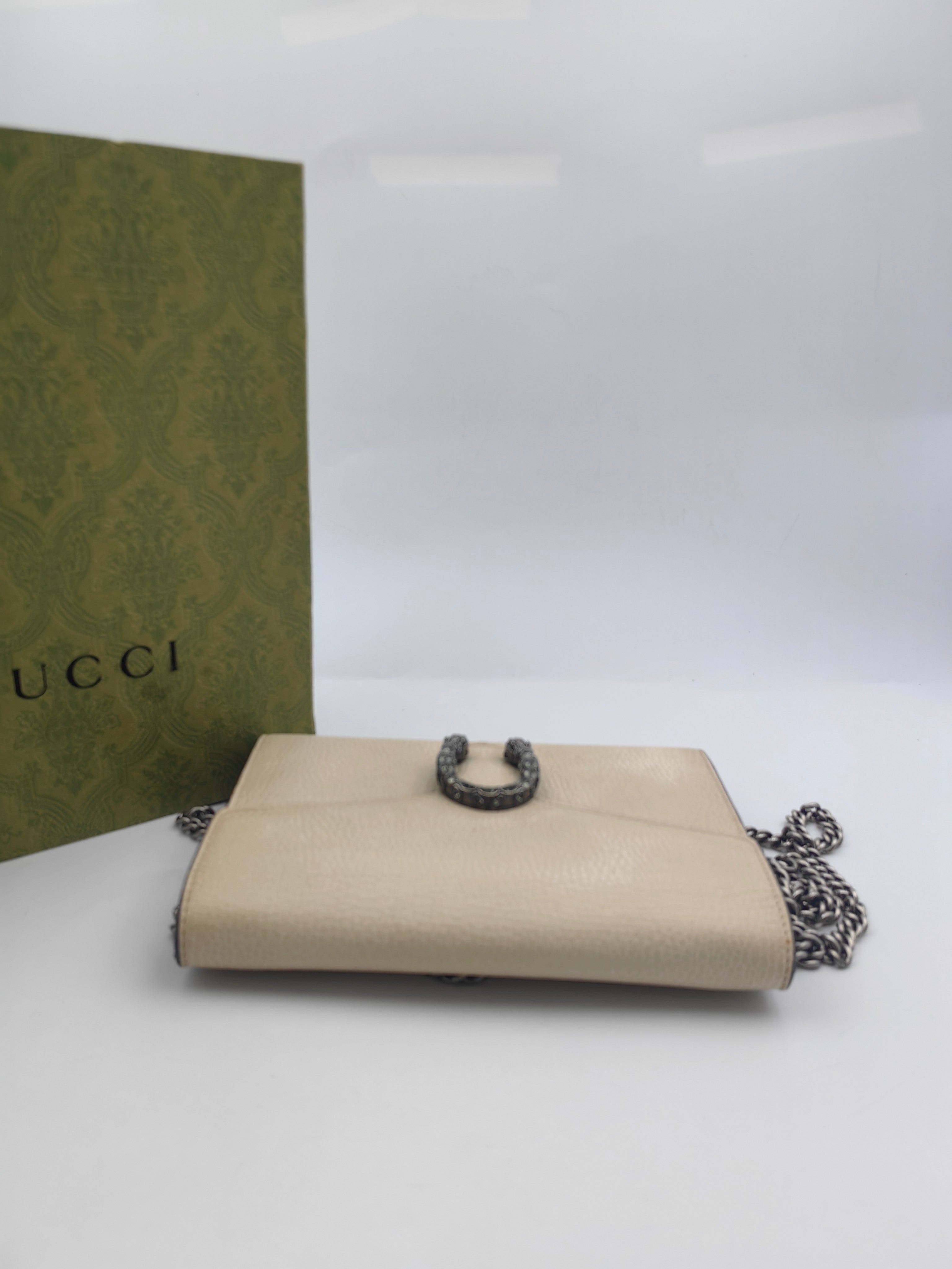 Gucci White