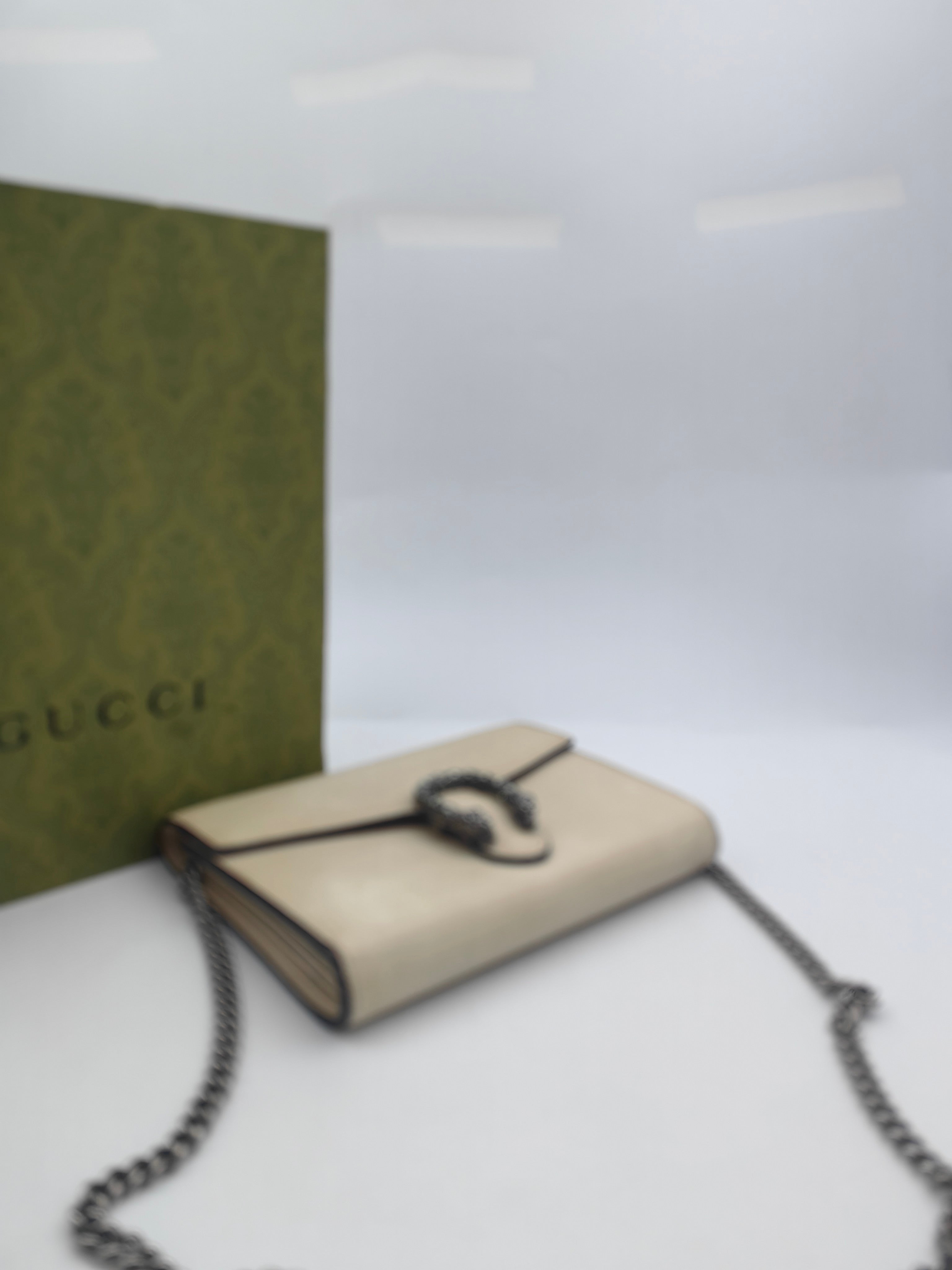 Gucci White