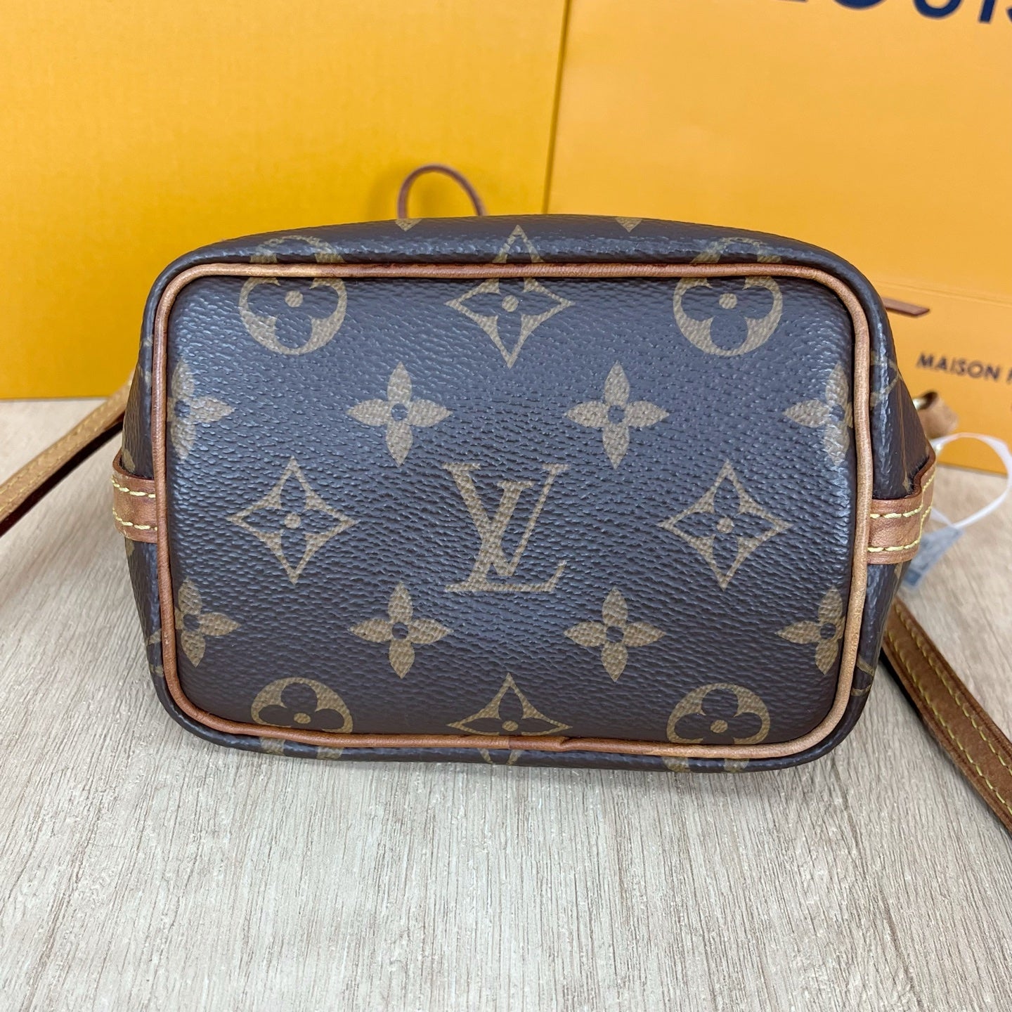 Louis Vuitton Brown Bucket & Drawstring Bag M41346