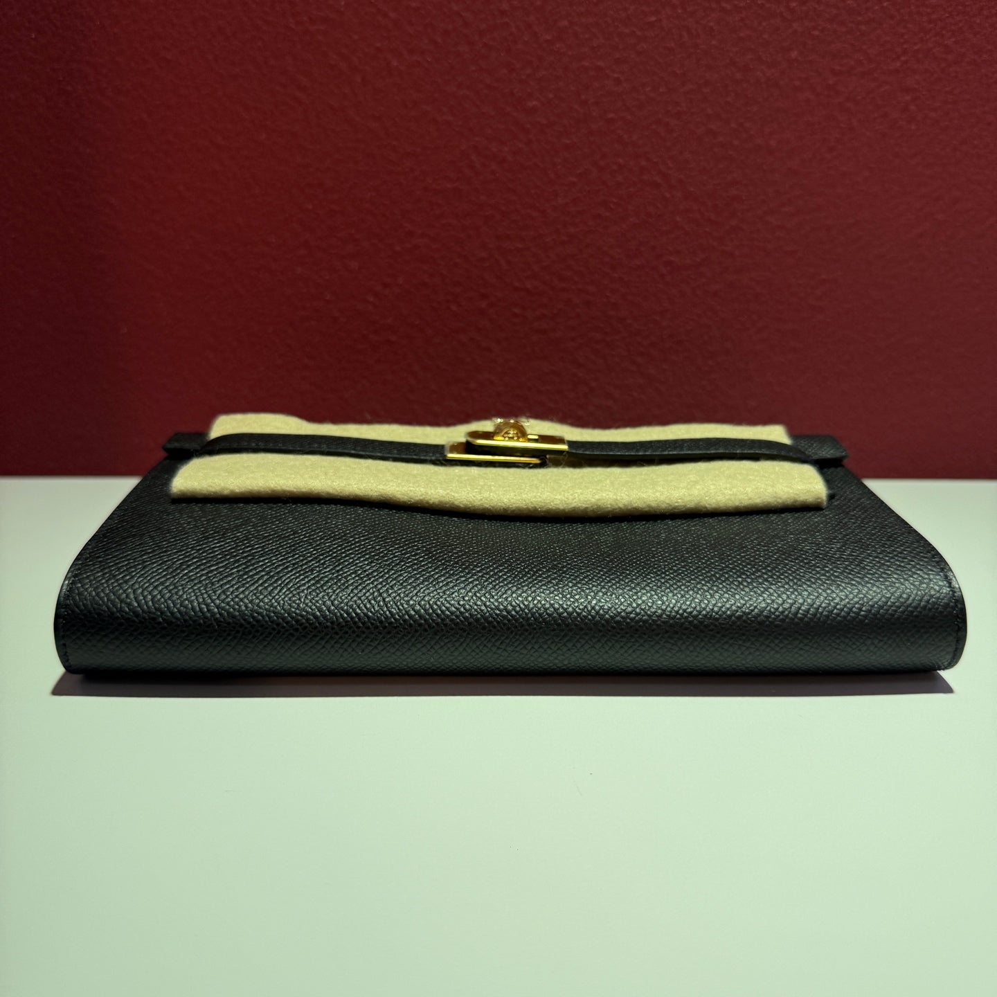 Hermes Kelly Classic To Go Wallet Black Crossbody 19.7 cm long x 11.5 cm wide x 1.5 cm thick H080253CC89