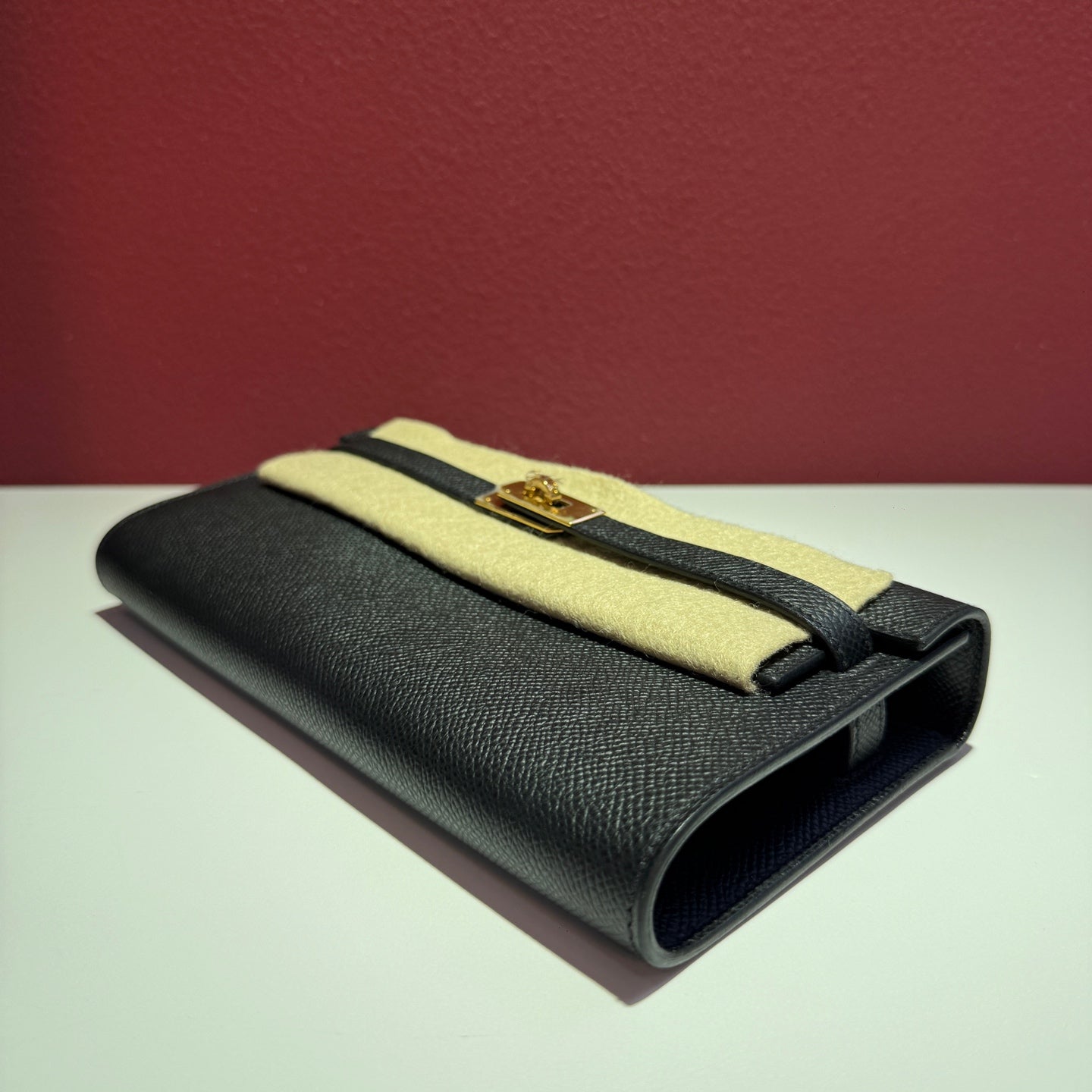 Hermes Kelly Classic To Go Wallet Black Crossbody 19.7 cm long x 11.5 cm wide x 1.5 cm thick H080253CC89