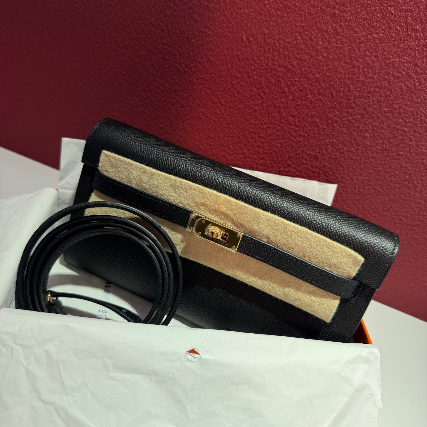 Hermes Kelly Classic To Go Wallet Black Crossbody 19.7 cm long x 11.5 cm wide x 1.5 cm thick H080253CC89