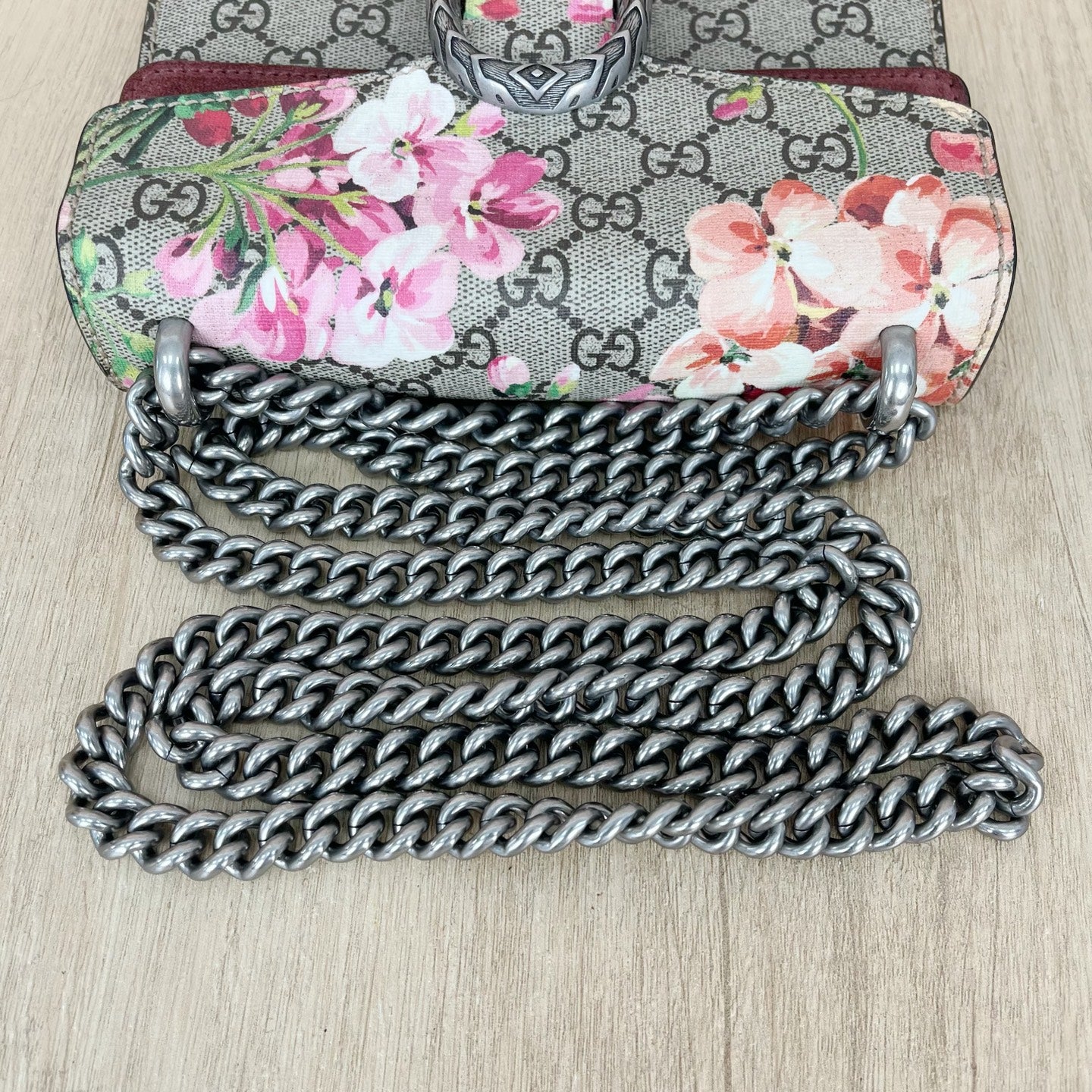 Gucci 421970KU23N8693