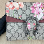 Gucci 421970KU23N8693