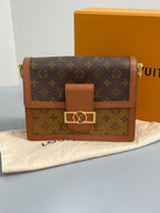 Louis Vuitton Messenger Bag M44391