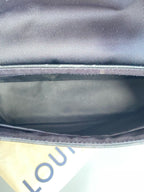Louis Vuitton Voyager Messenger Bag M40511