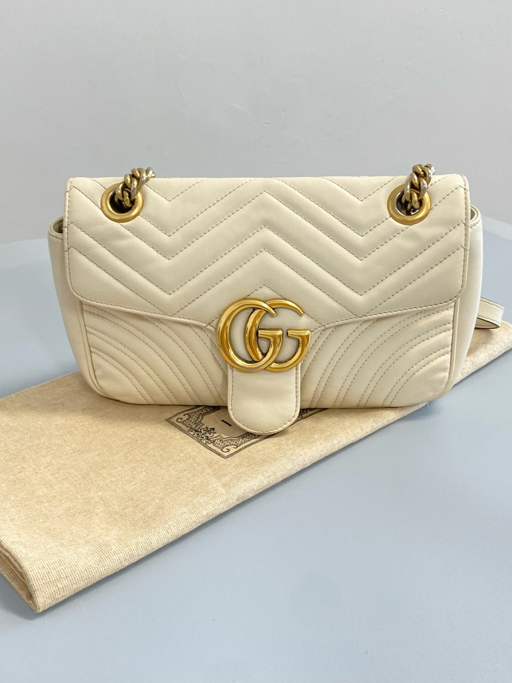 Gucci GGMarmont Collection Small Shoulder Bag Metal White 443497AABZC1712