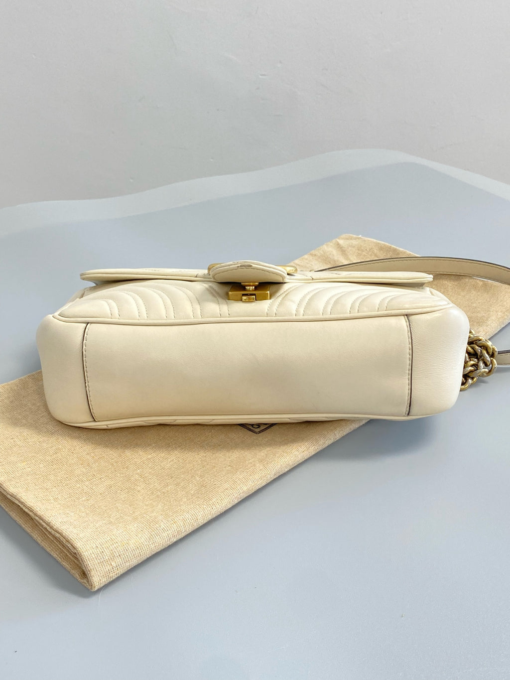 Gucci GGMarmont Collection Small Shoulder Bag Metal White 443497AABZC1712
