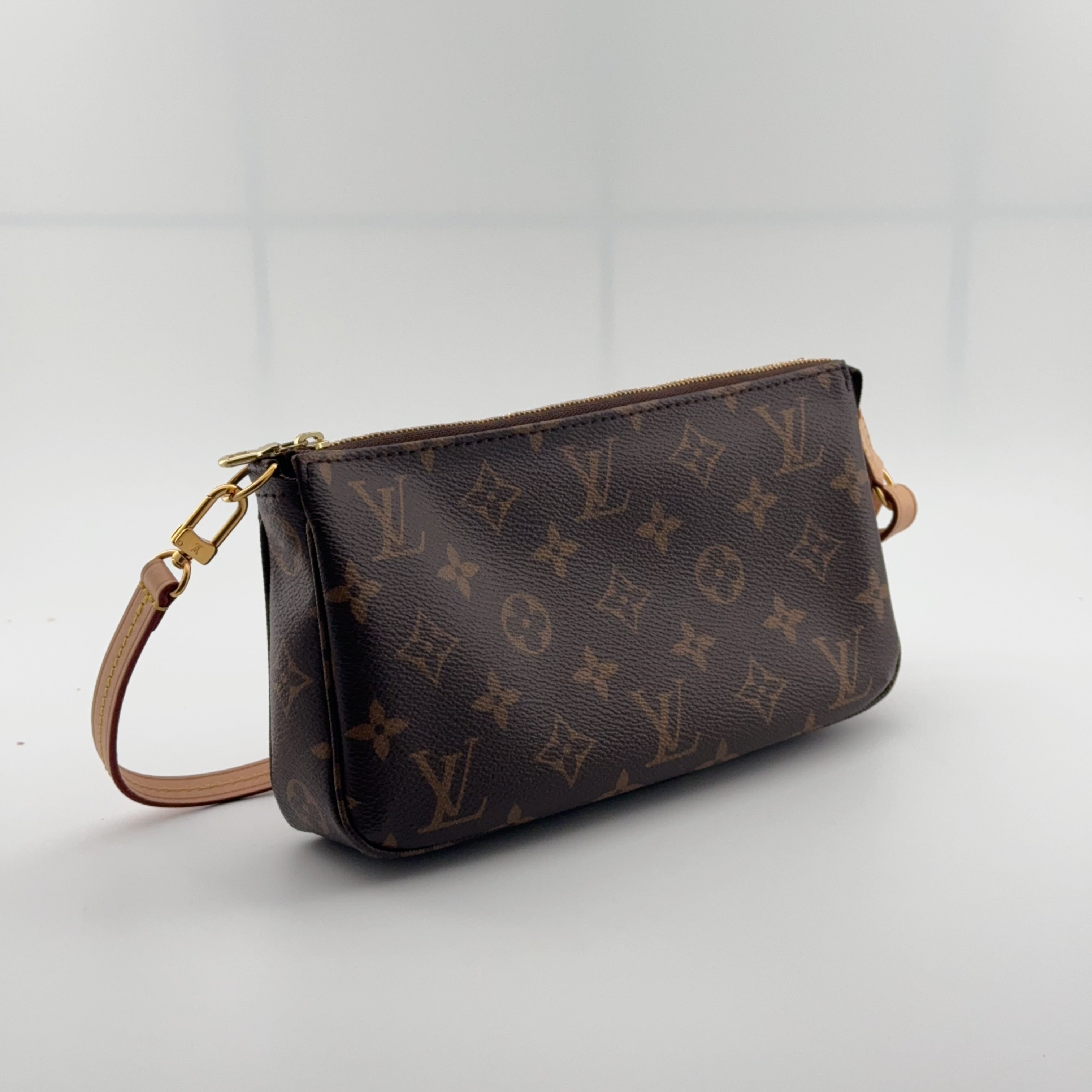Louis Vuitton M62256