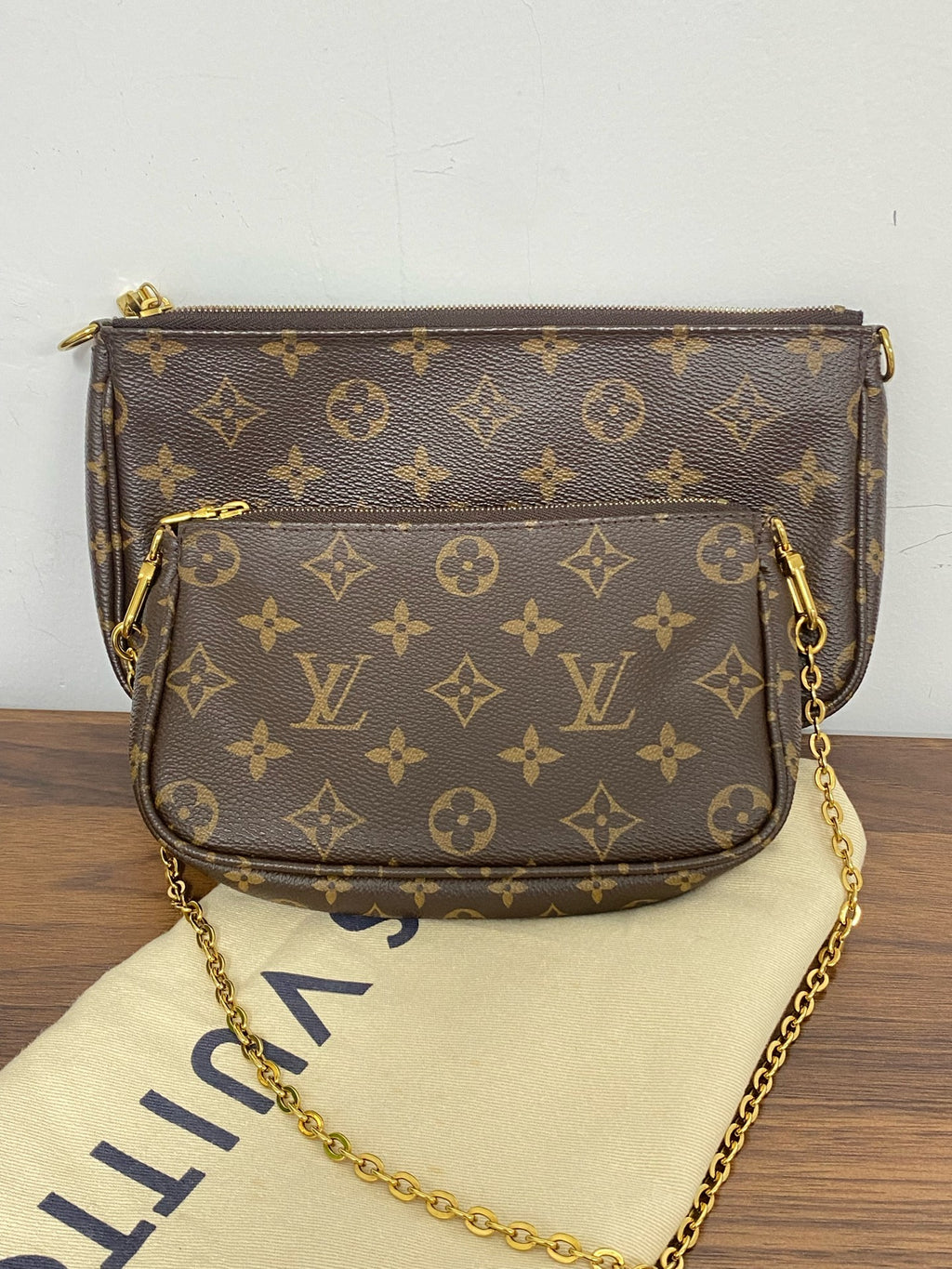 Louis Vuitton Crossbody M44813