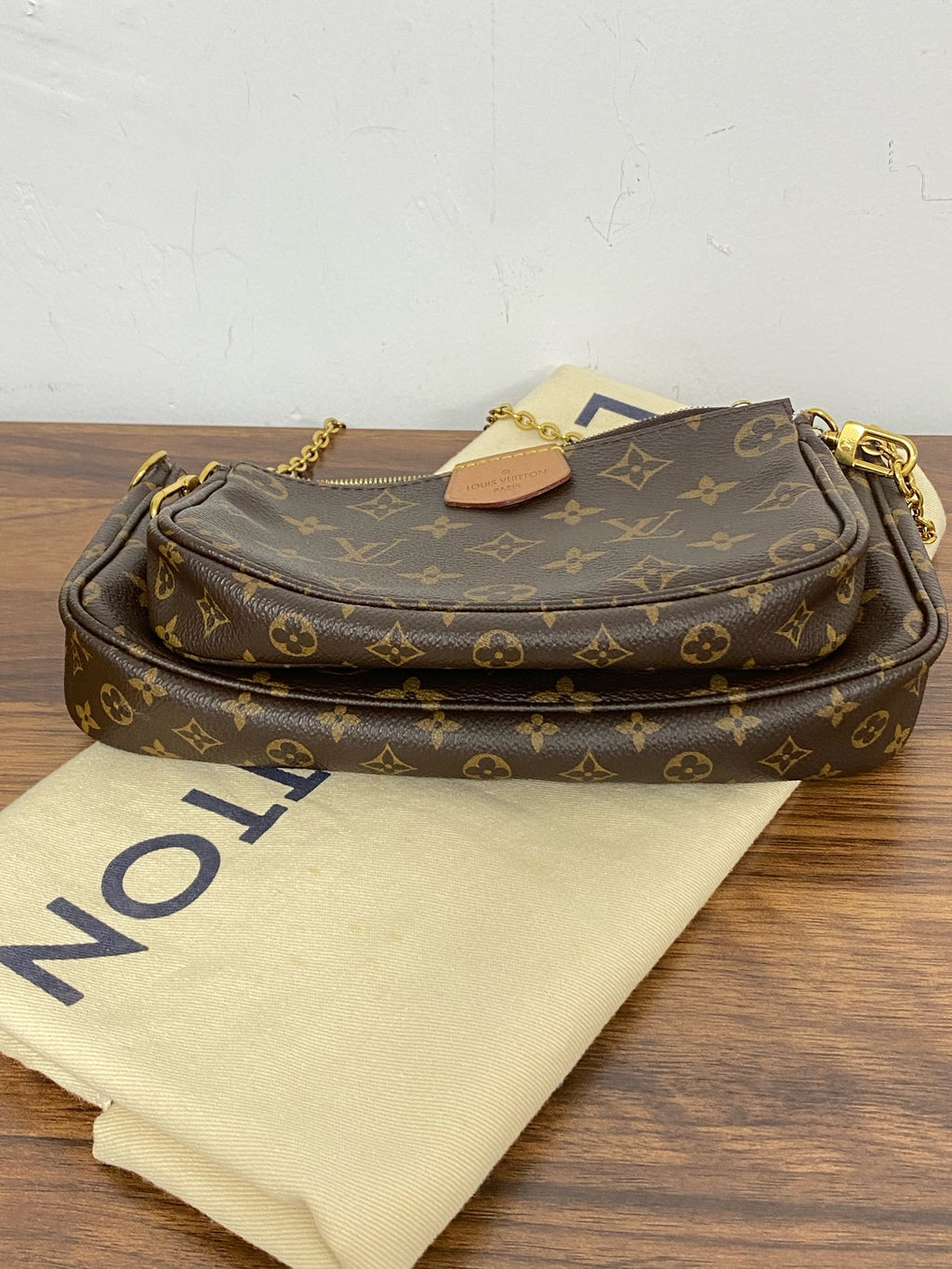 Louis Vuitton Crossbody M44813
