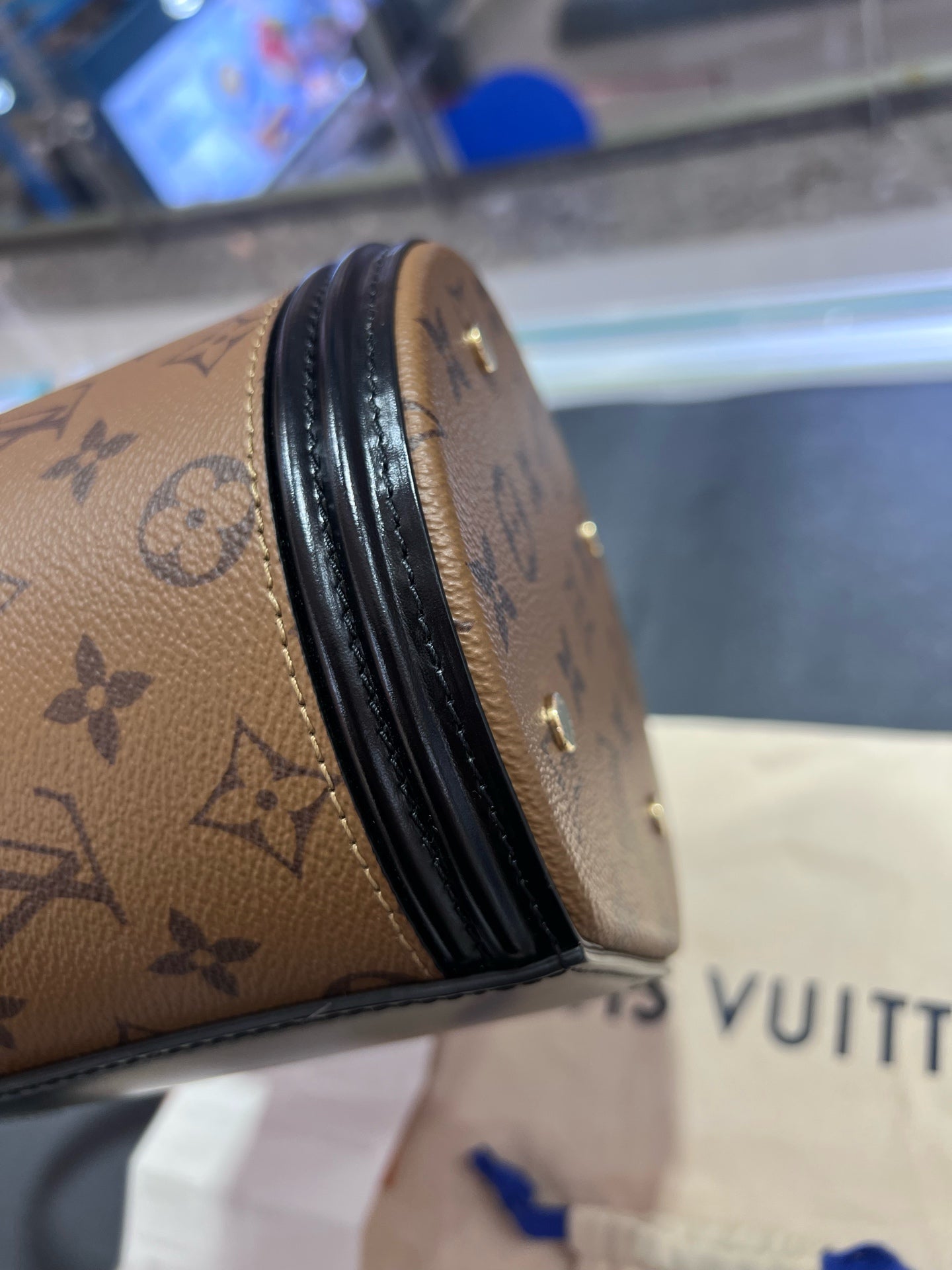 Louis Vuitton Cannes M43986