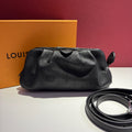 Louis Vuitton Scala Black Crossbody 23 x 12.5 x 5 M80093