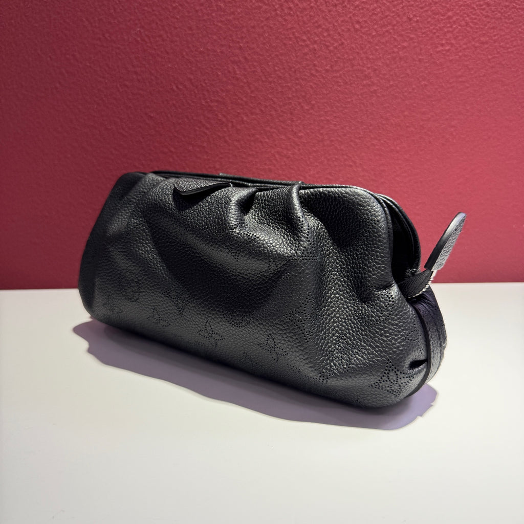 Louis Vuitton Scala Black Crossbody 23 x 12.5 x 5 M80093