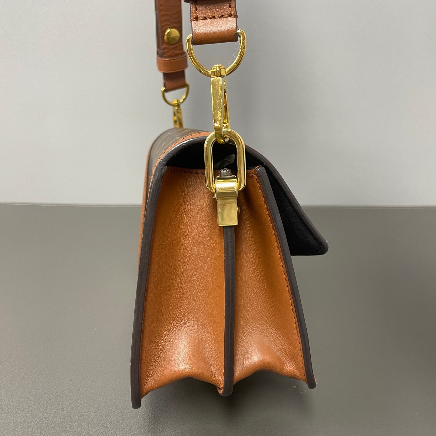 Louis Vuitton Crossbody