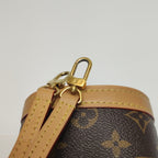 Louis Vuitton Fold Me M80874