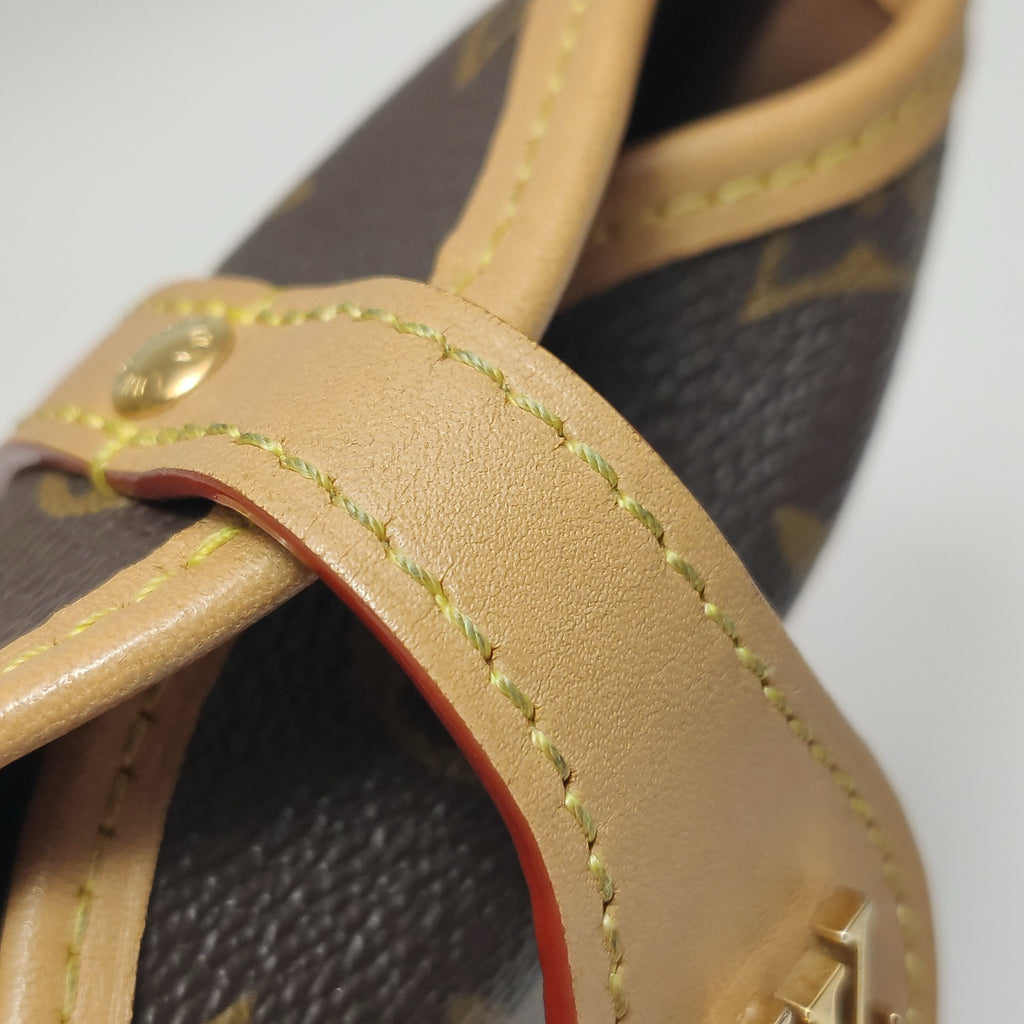 Louis Vuitton Fold Me M80874