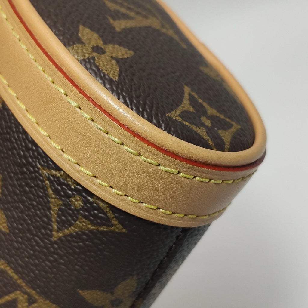 Louis Vuitton Fold Me M80874