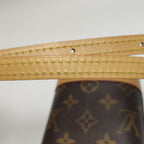 Louis Vuitton Fold Me M80874