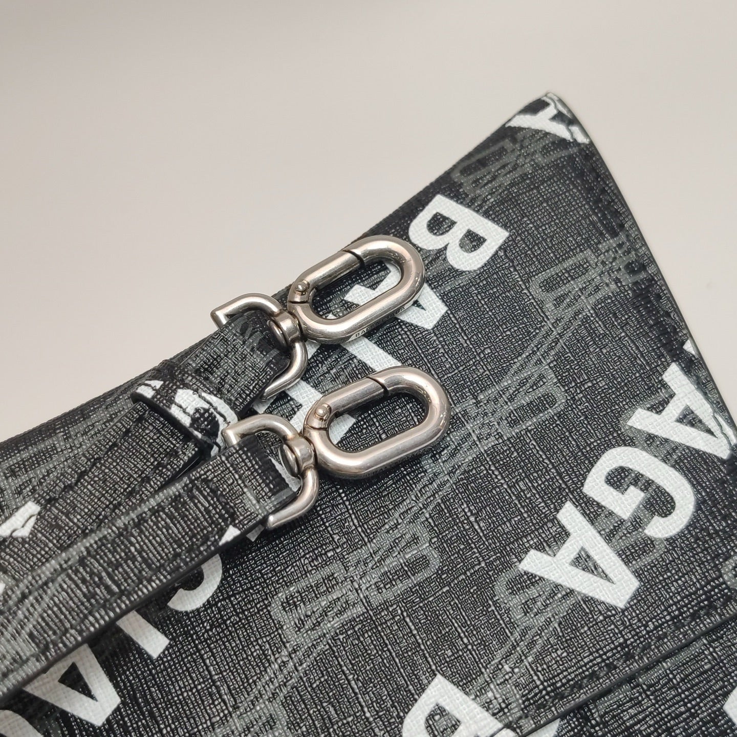 Balenciaga Black Crossbody 593546210H81060