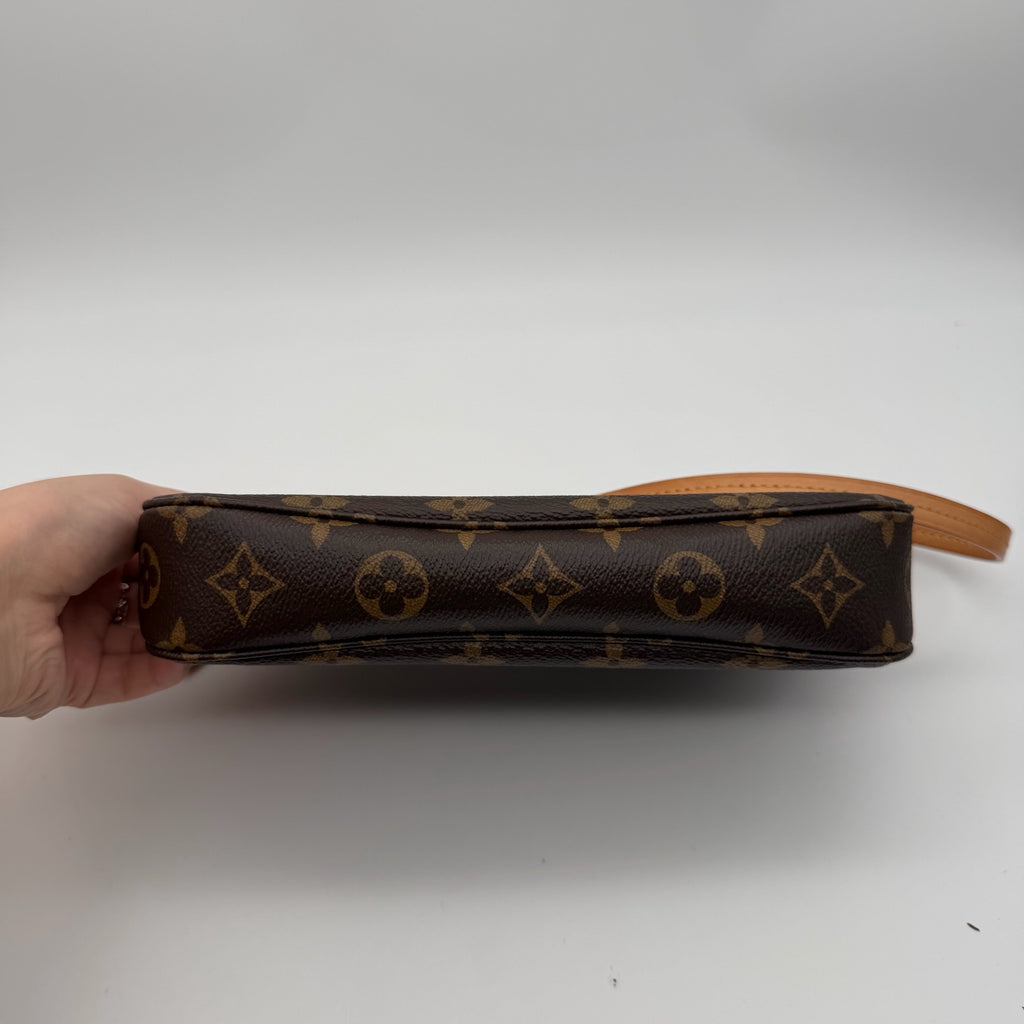 Louis Vuitton Canvas Shoulder Bag