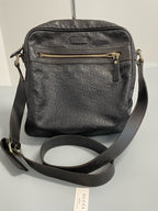 Gucci GUCCI SIGNATURE Black 473878-CWCBN-1000