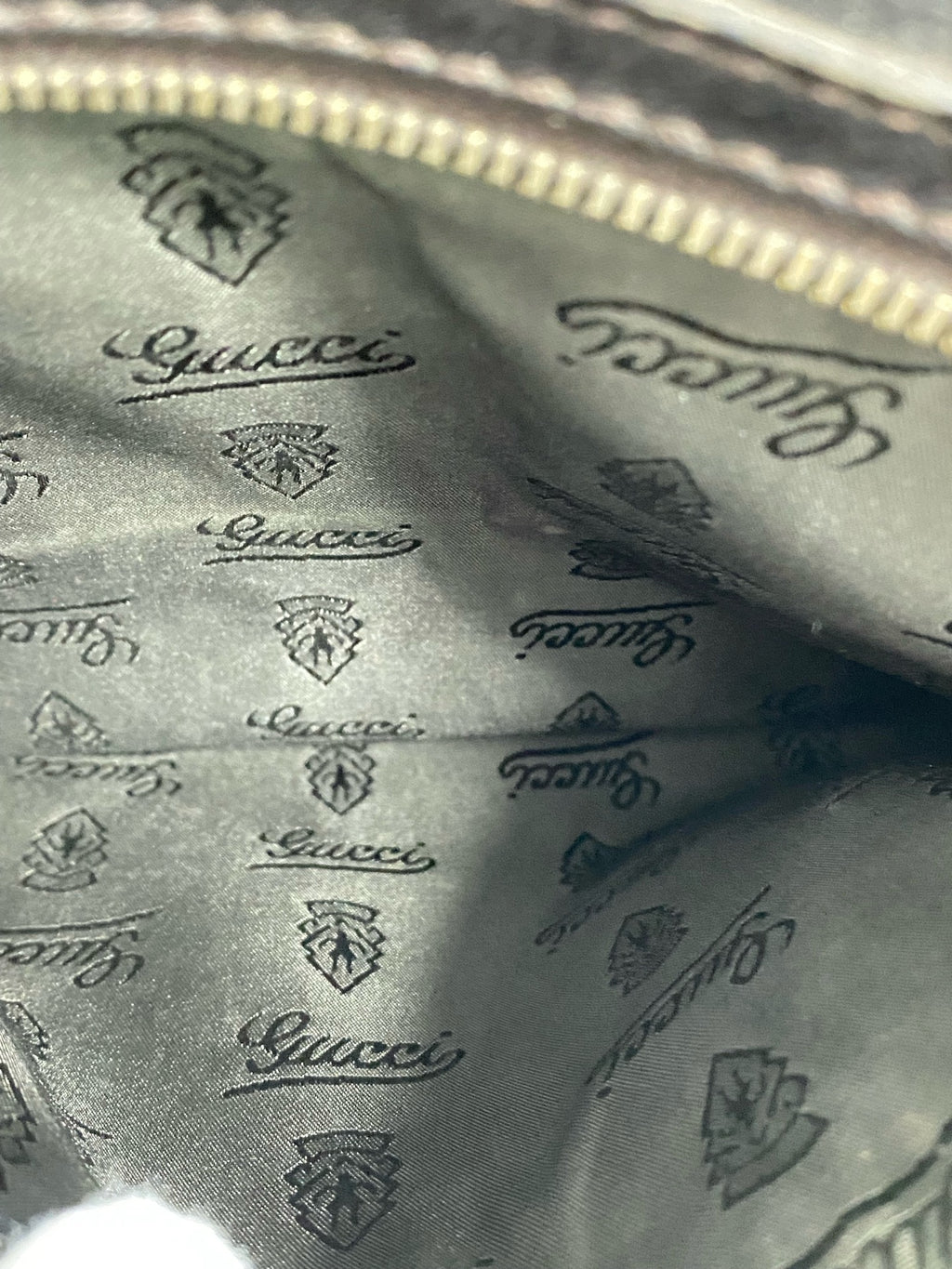 Gucci GUCCI SIGNATURE Black 473878-CWCBN-1000