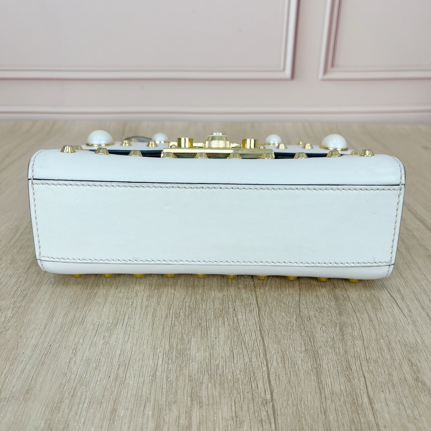 Gucci White