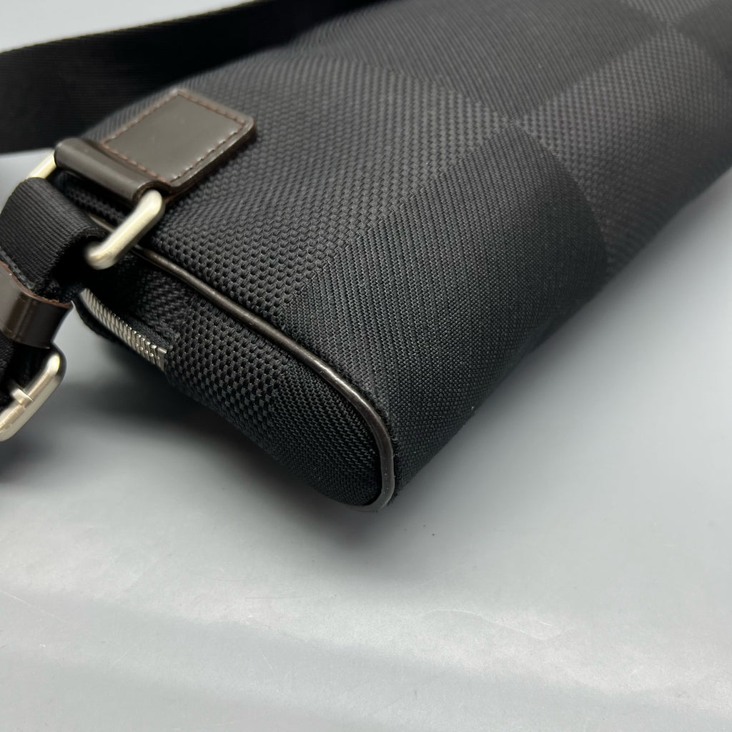 Louis Vuitton Canvas Black Crossbody