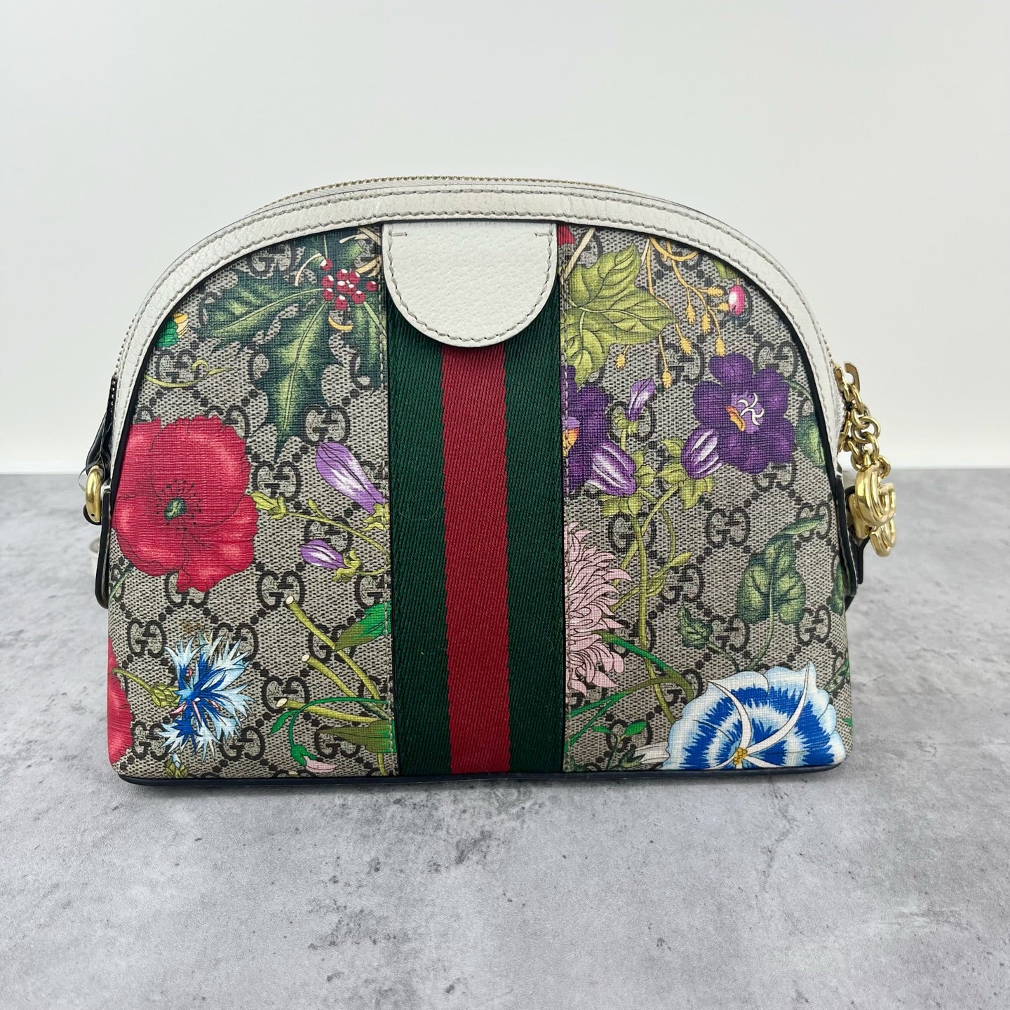 Gucci 499621-HV8AC-9759