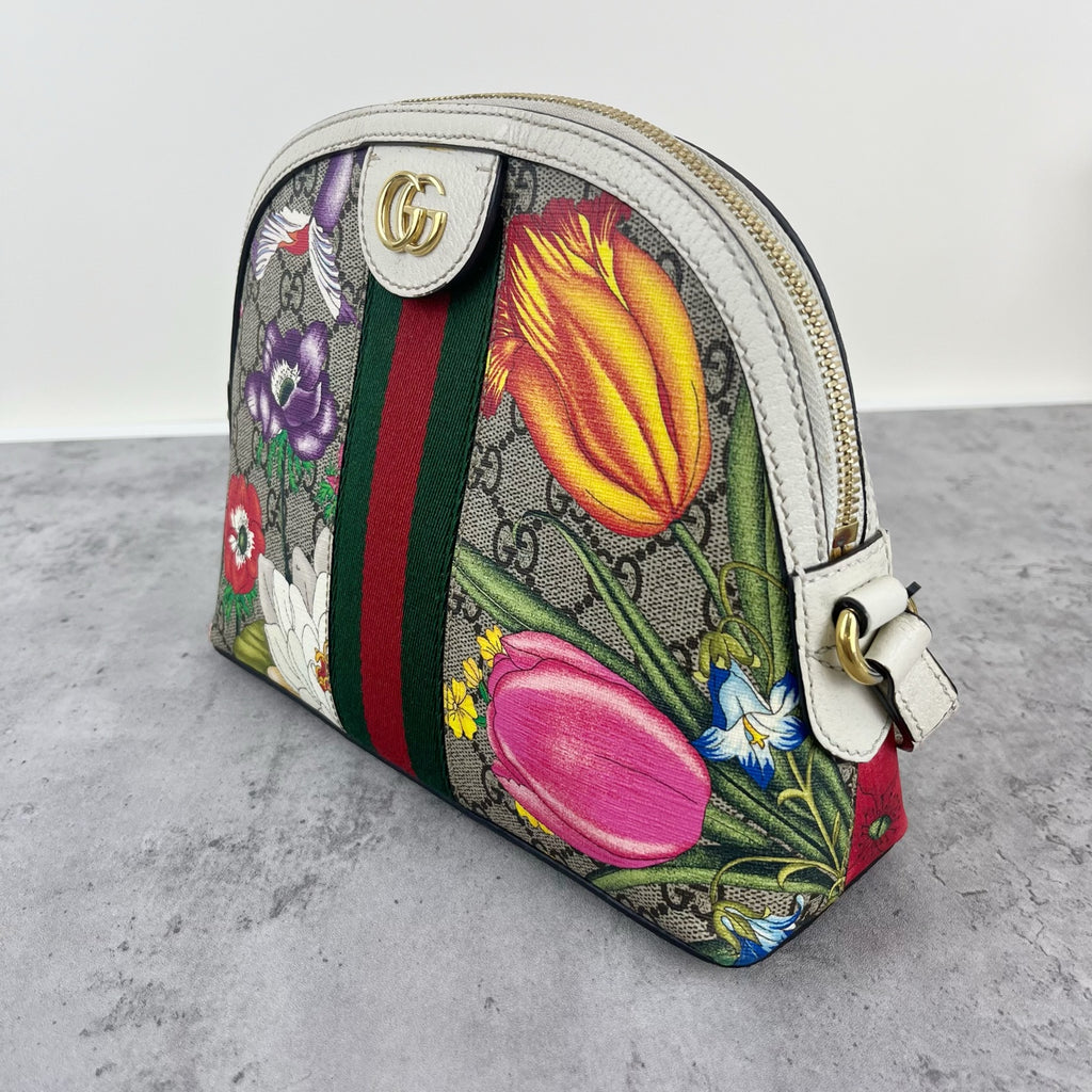 Gucci 499621-HV8AC-9759
