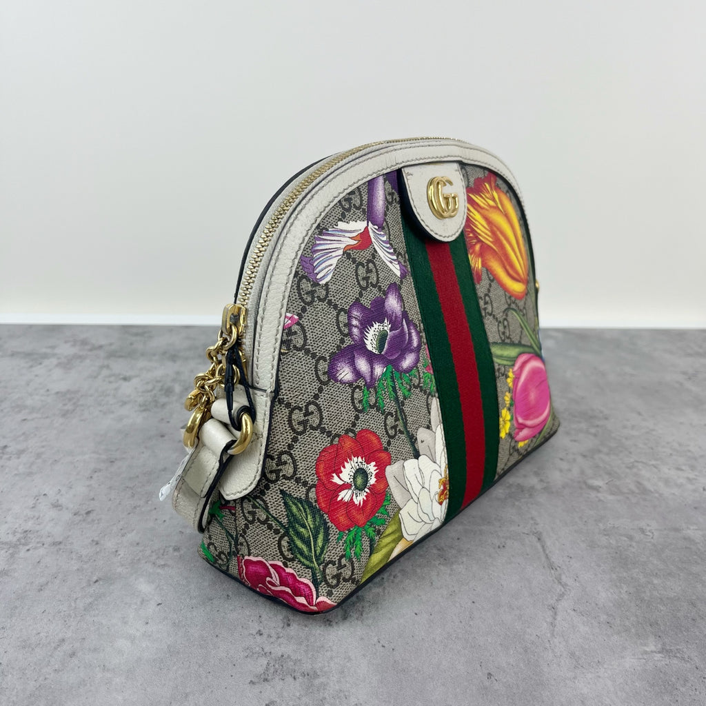 Gucci 499621-HV8AC-9759