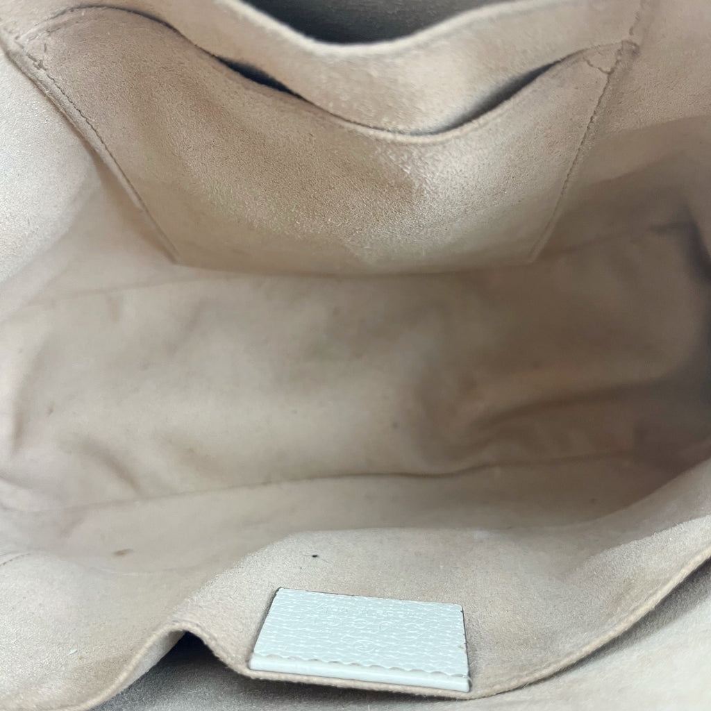 Gucci 499621-HV8AC-9759