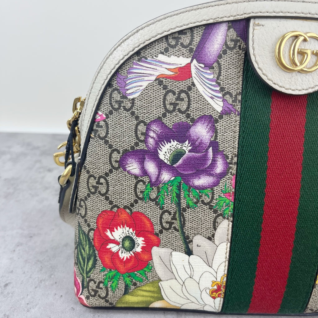 Gucci 499621-HV8AC-9759