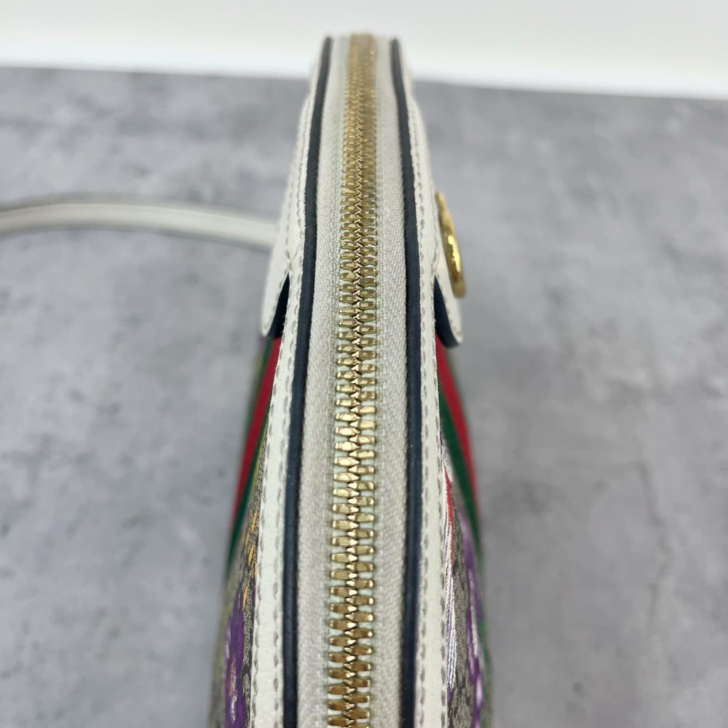 Gucci 499621-HV8AC-9759