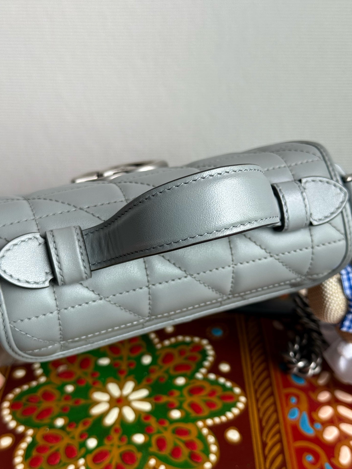 Gucci Gray 583571UM8AN1711
