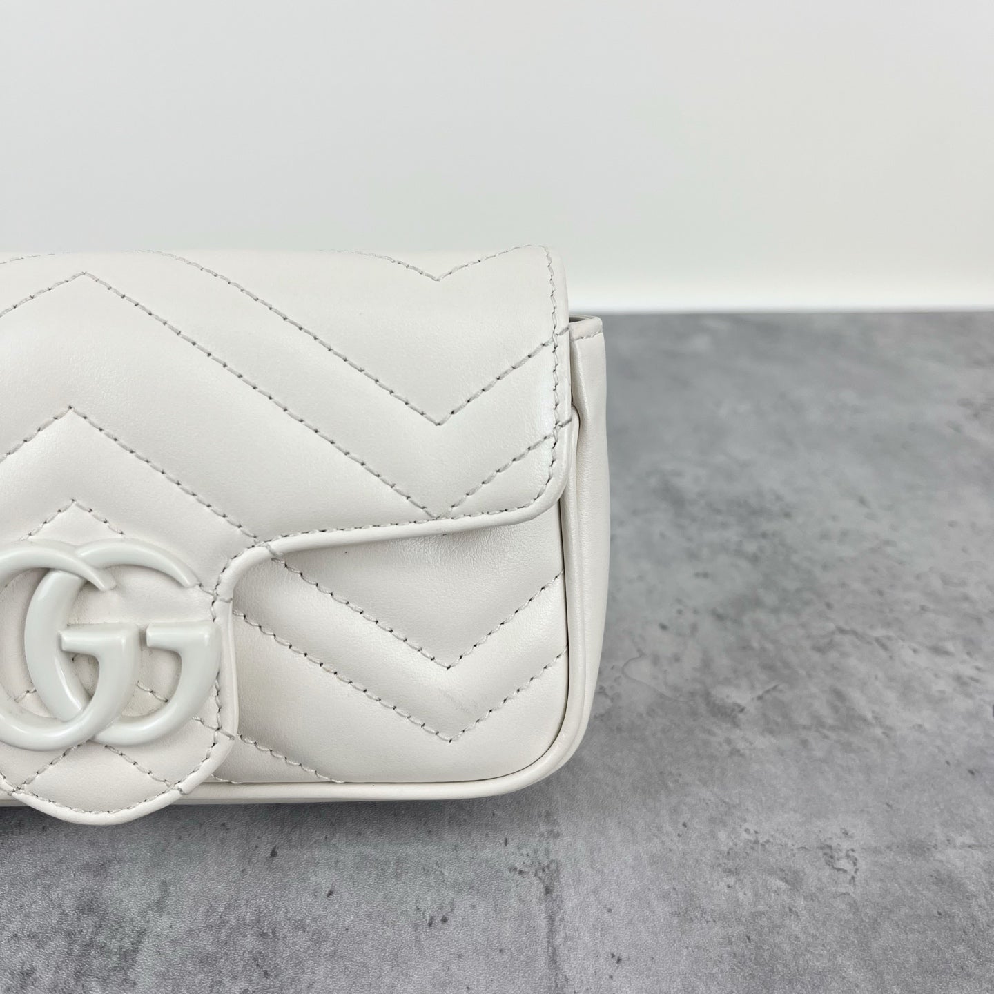 Gucci GG Marmont Collection White 699757 UM8KV 9022