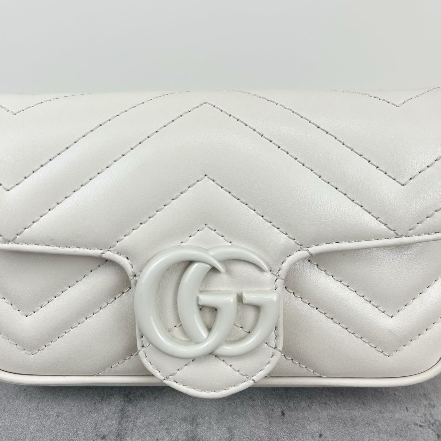 Gucci GG Marmont Collection White 699757 UM8KV 9022