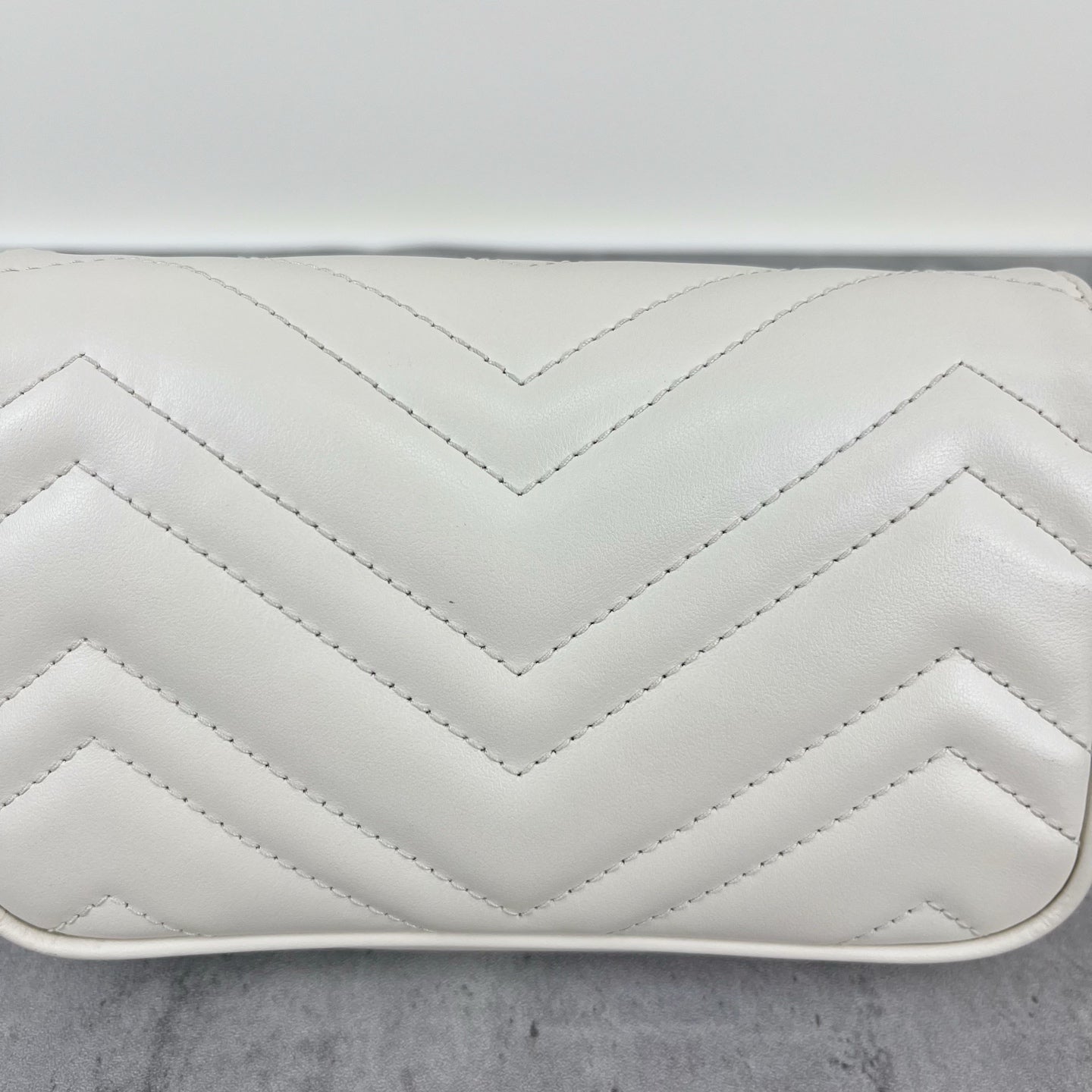 Gucci GG Marmont Collection White 699757 UM8KV 9022