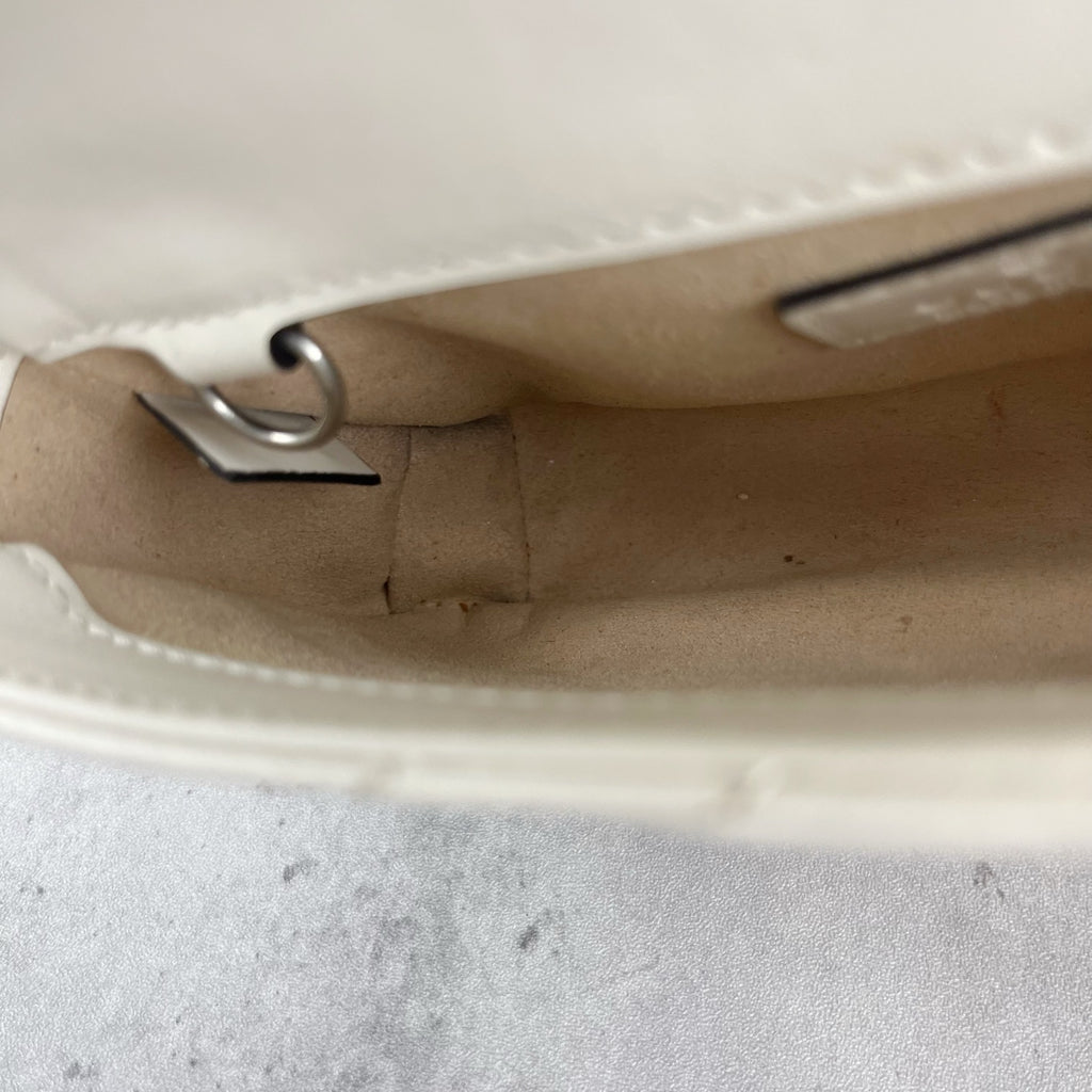 Gucci GG Marmont Collection White 699757 UM8KV 9022