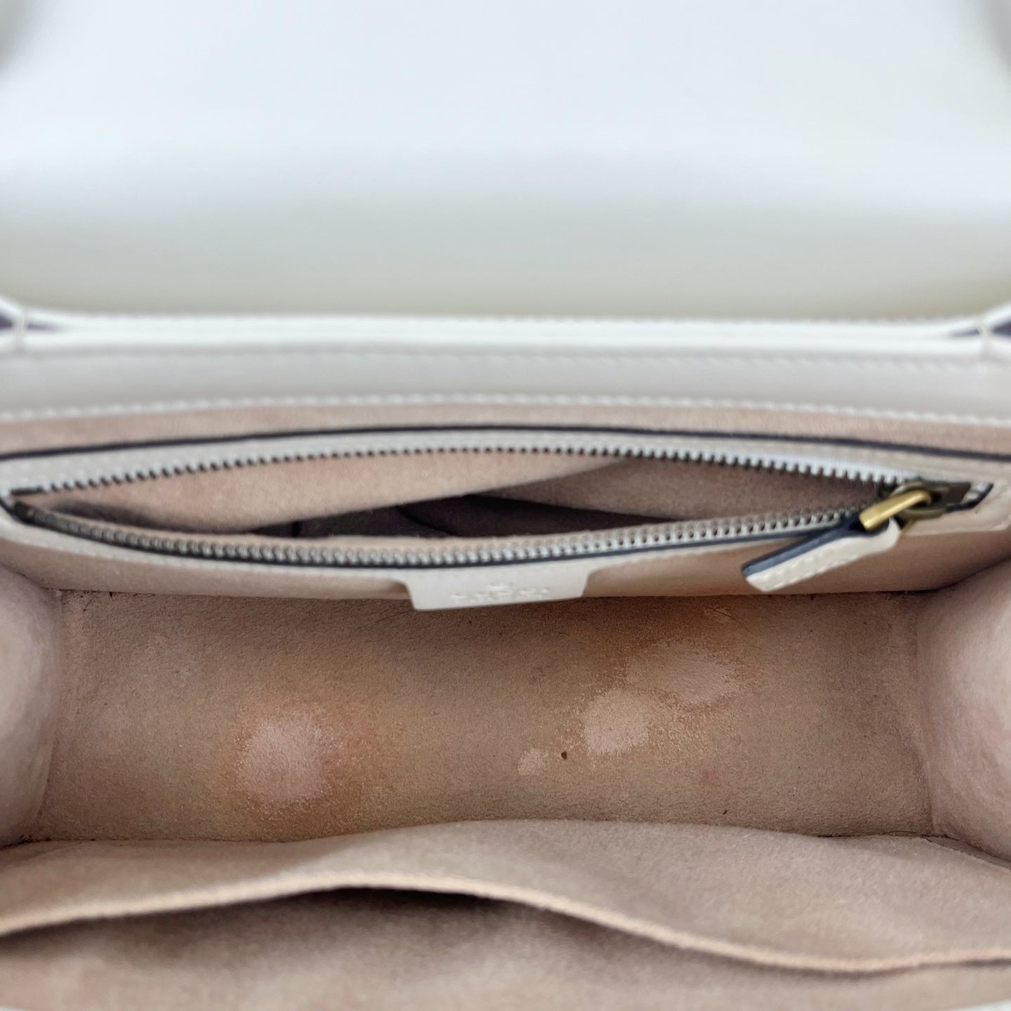 Gucci 476541DVUTT8056