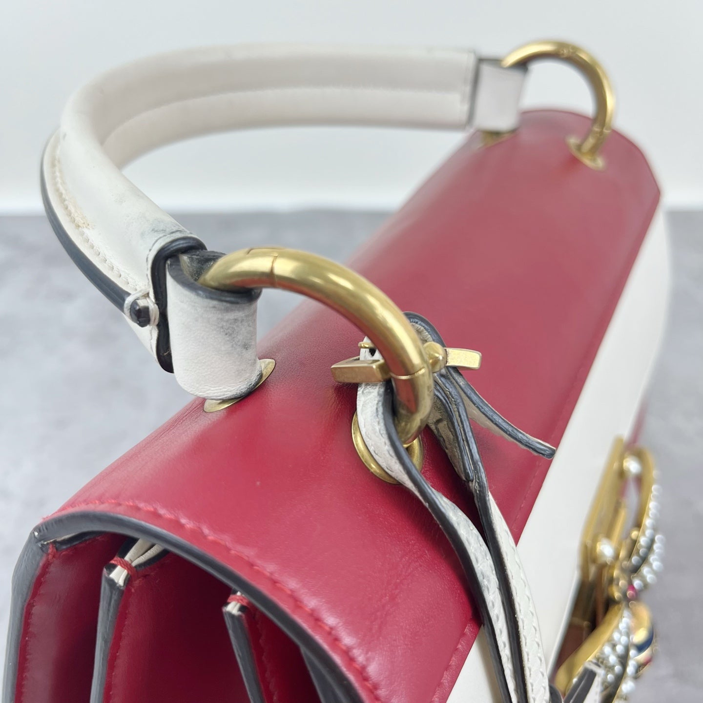 Gucci 476541DVUTT8056