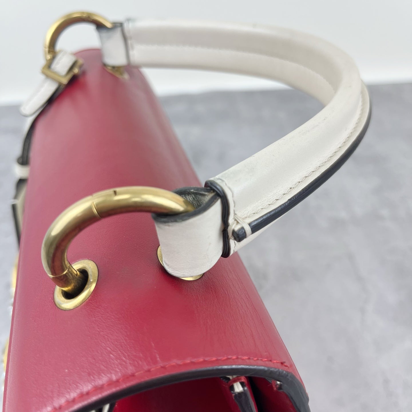 Gucci 476541DVUTT8056