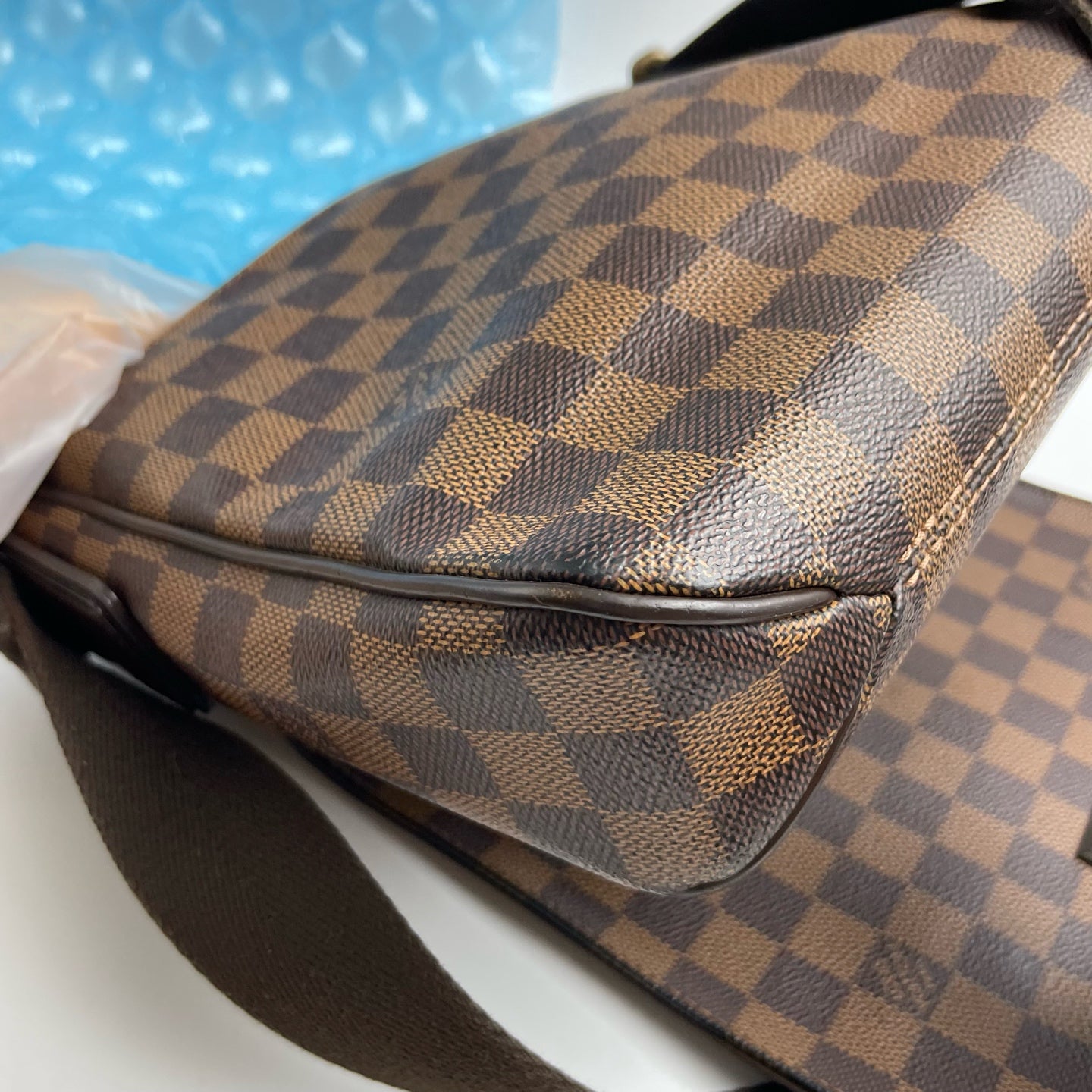 Louis Vuitton Crossbody