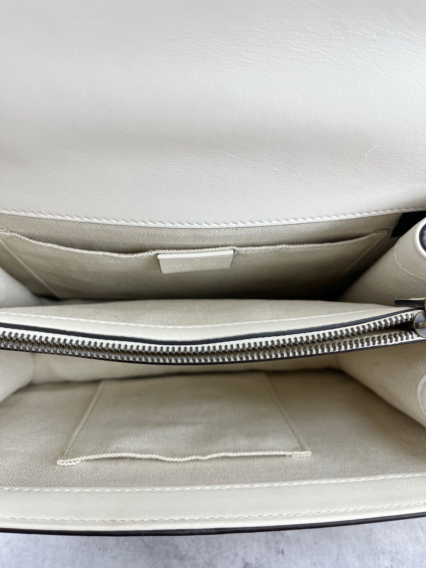 Gucci 448075CWLMT9090