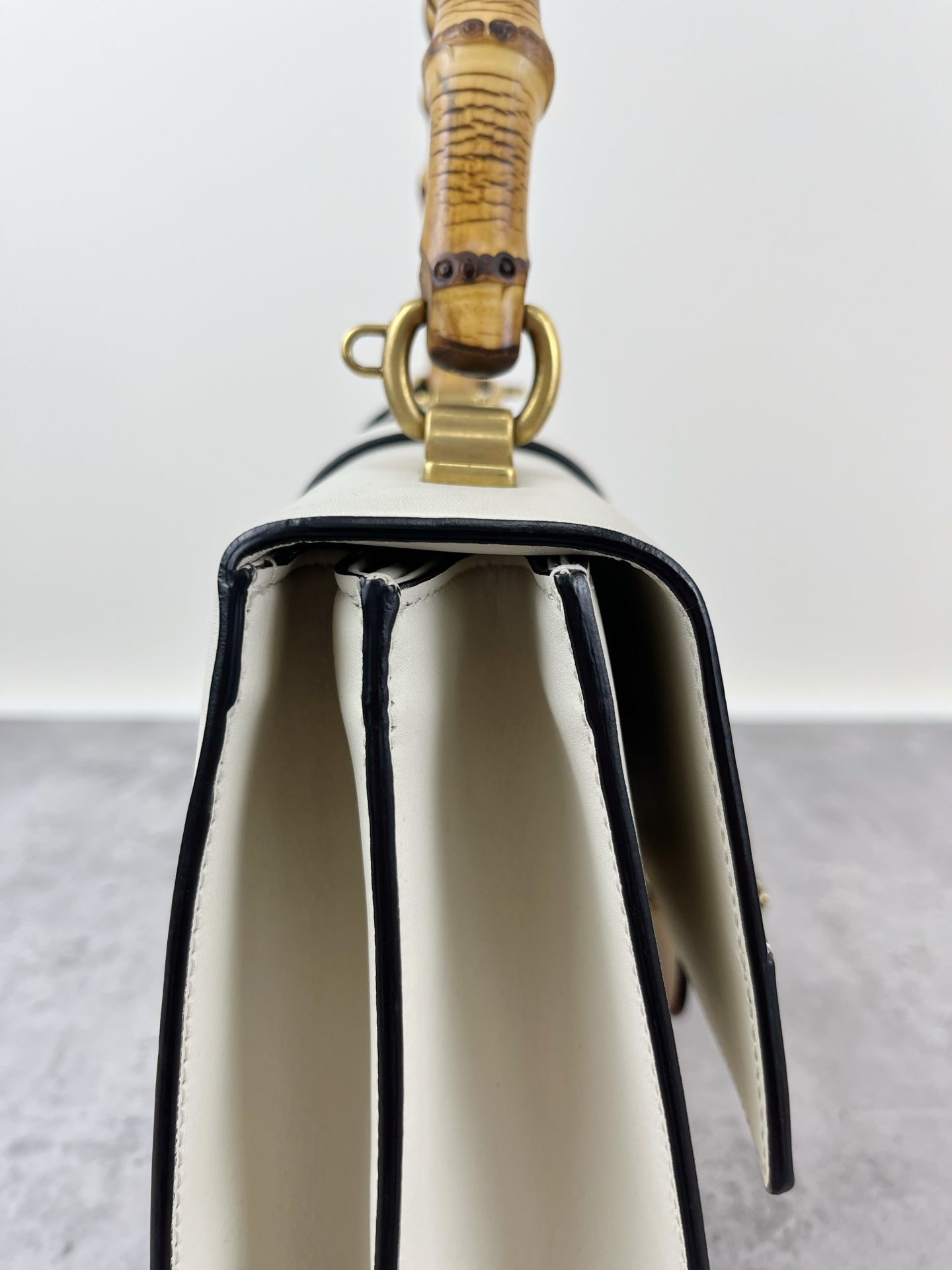 Gucci 448075CWLMT9090